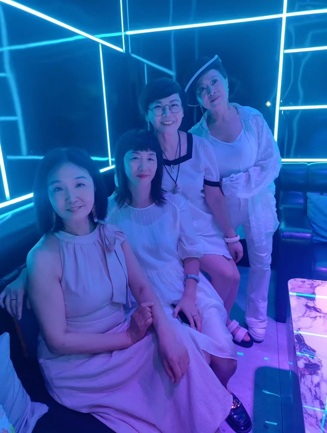 姐妹同乐